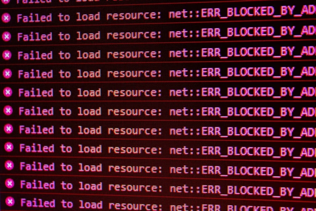Ilustração sobre plugin quebrado no WordPress causando erro no site