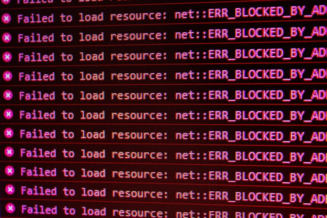 Ilustração sobre plugin quebrado no WordPress causando erro no site