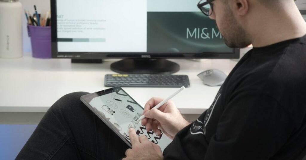 Ilustração sobre formatar texto no WordPress com plugin ou estilo do tema